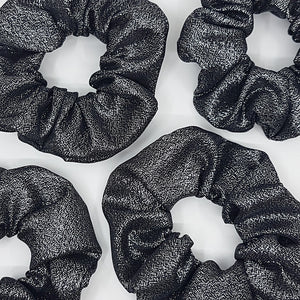 silvy | scrunchie