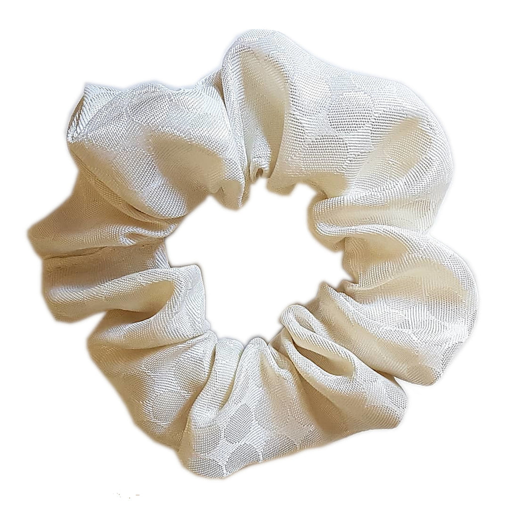 pearl | scrunchie